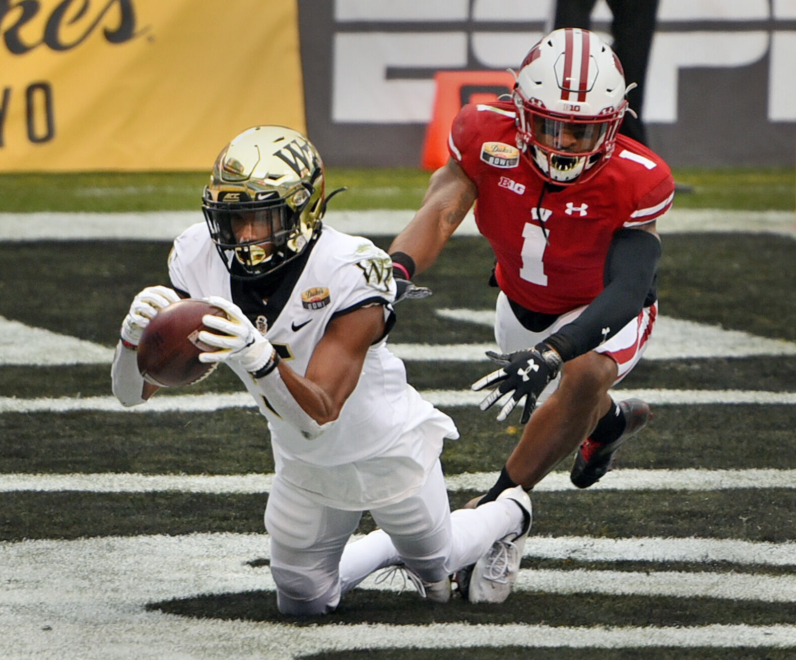 Wisconsin Wake Forest Duke's Mayo Bowl